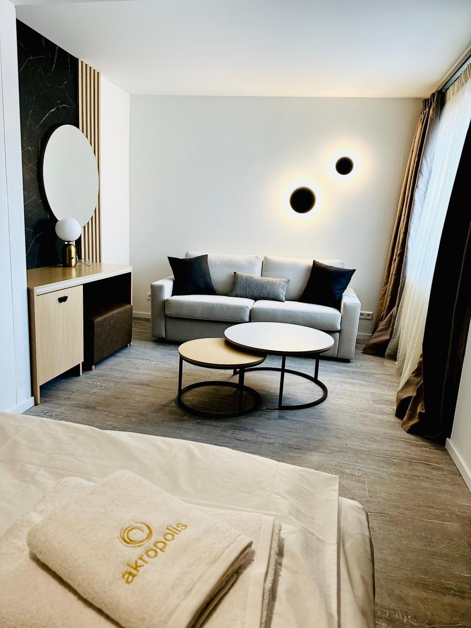 Akropolis Hotel 3*